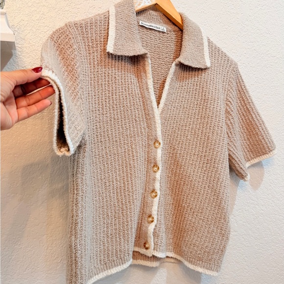 Abercrombie & Fitch Short-Sleeve Crochet Style Polo - Picture 9 of 14